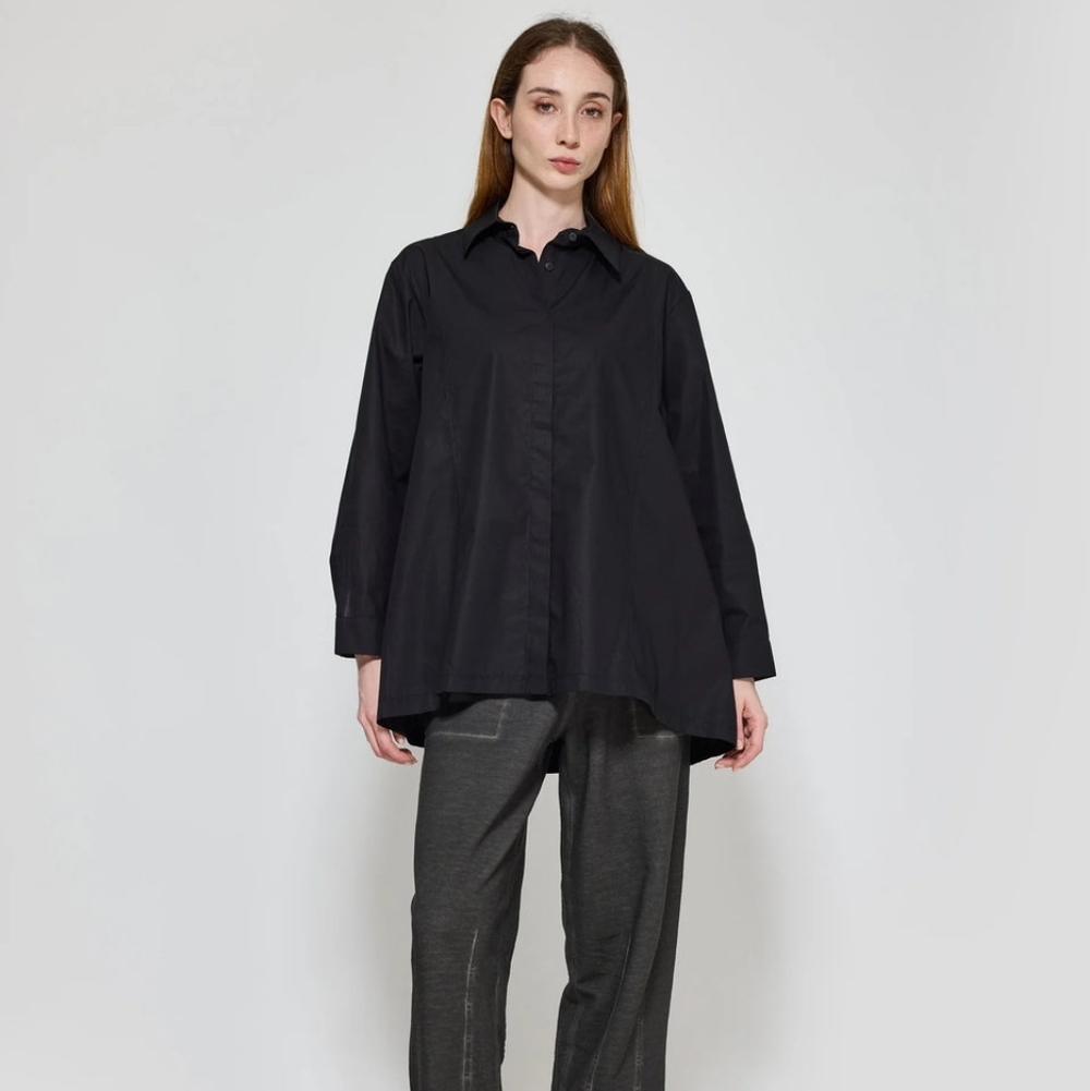 LUUKAA Black Techno Fabric Oversized Shirt L XL